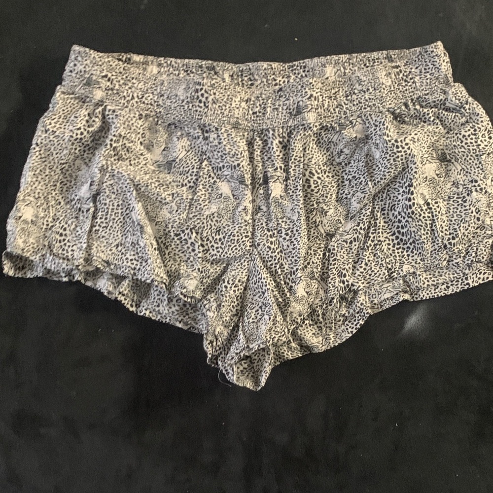 Victoria's Secret Black and Gray Patterned Panties